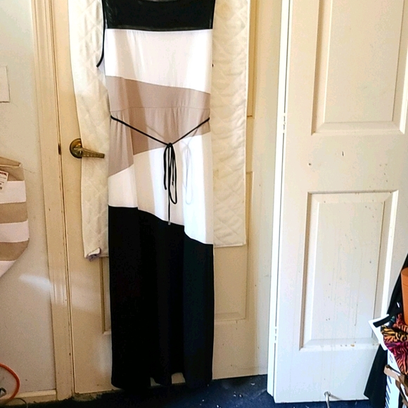 Studio One Dresses & Skirts - Studio One Sleeveless Maxi Dress 1X EUC